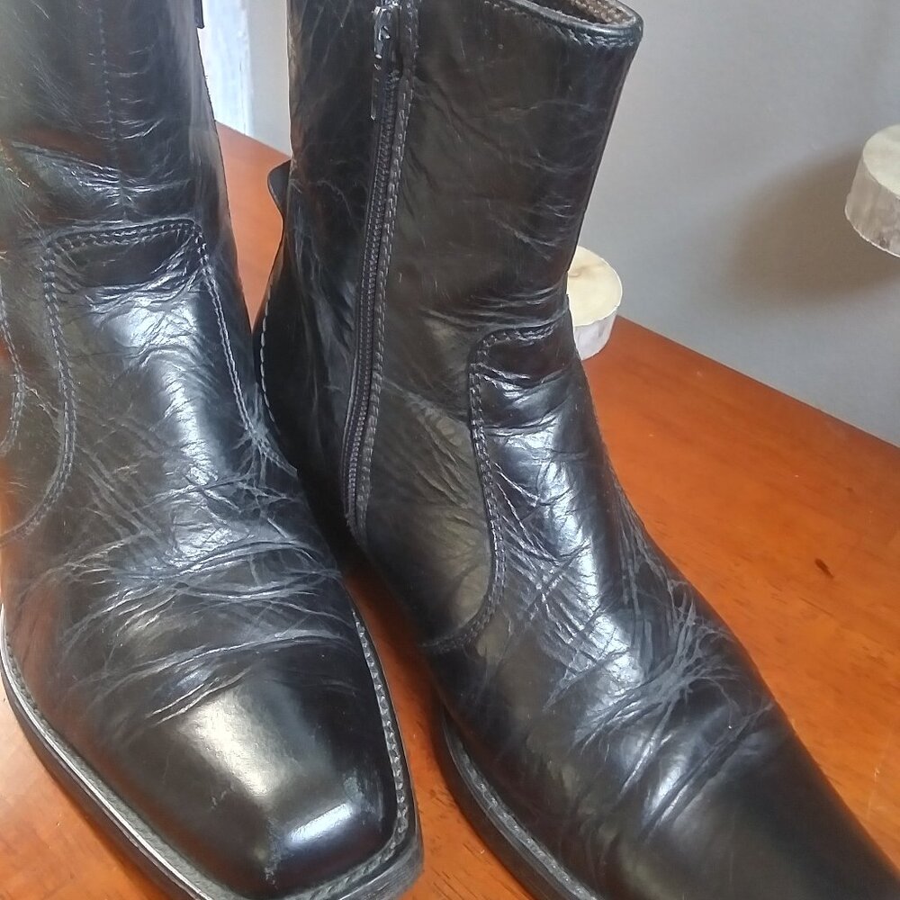 ALDO ANKLE BOOTS BLACK LEATHER Side Zipper, Studs, Snip Toe sz 41